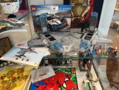 2 Lego Marvel The Avengers Quinjet models with manuals (76248) and 11 Lego figurines incl. 2x