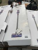 +VAT Dyson V8 Advance cordless stick vacuum cleaner with integrated battery and accessories NO