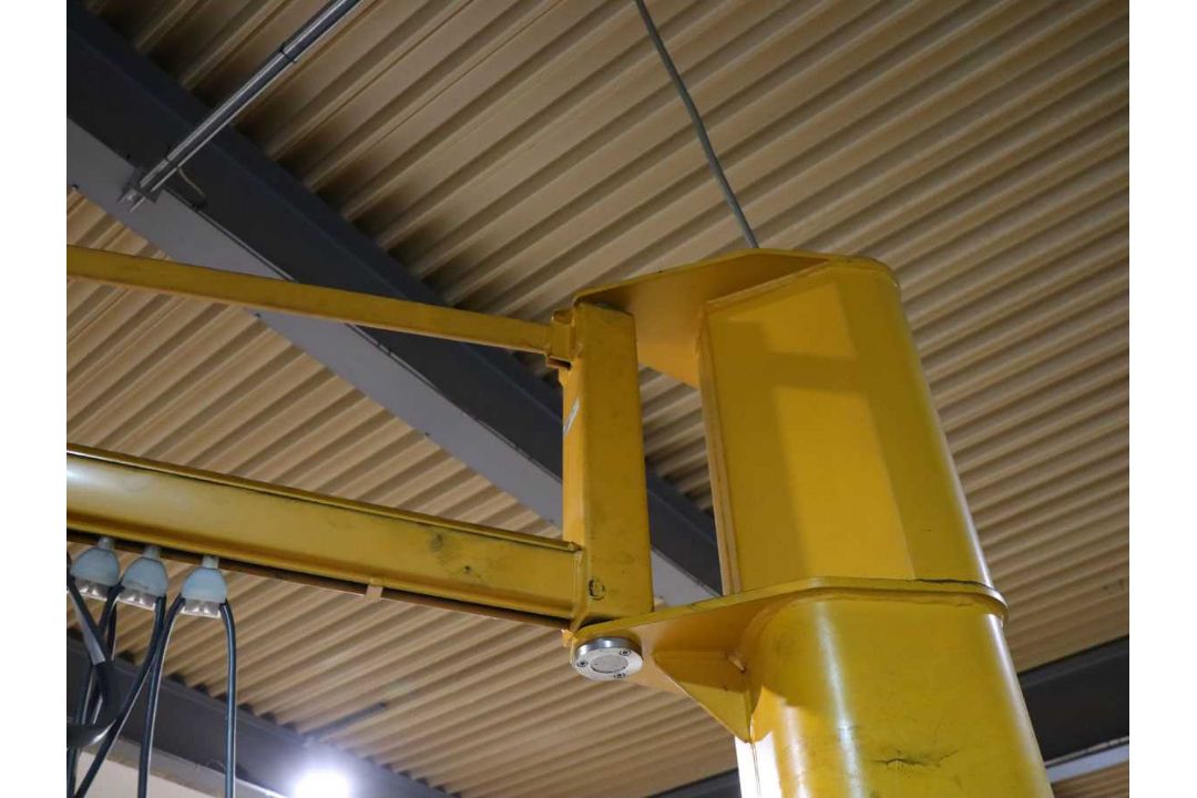 +VAT Yellow 125kg capacity jib crane with Demag electric chain hoist - Image 6 of 10