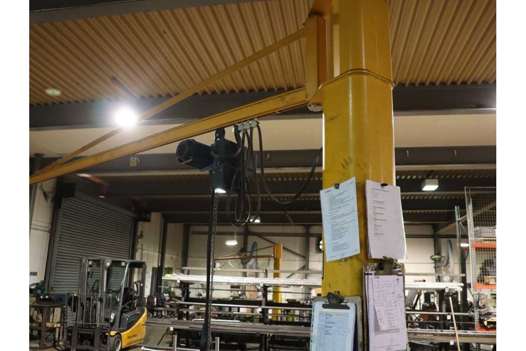 +VAT Yellow 125kg capacity jib crane with Demag electric chain hoist - Image 8 of 10