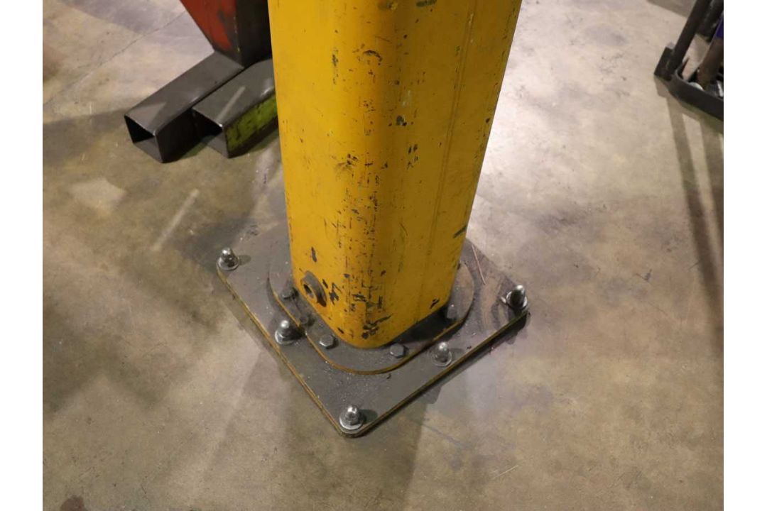 +VAT Yellow 125kg capacity jib crane with Demag electric chain hoist - Image 8 of 9