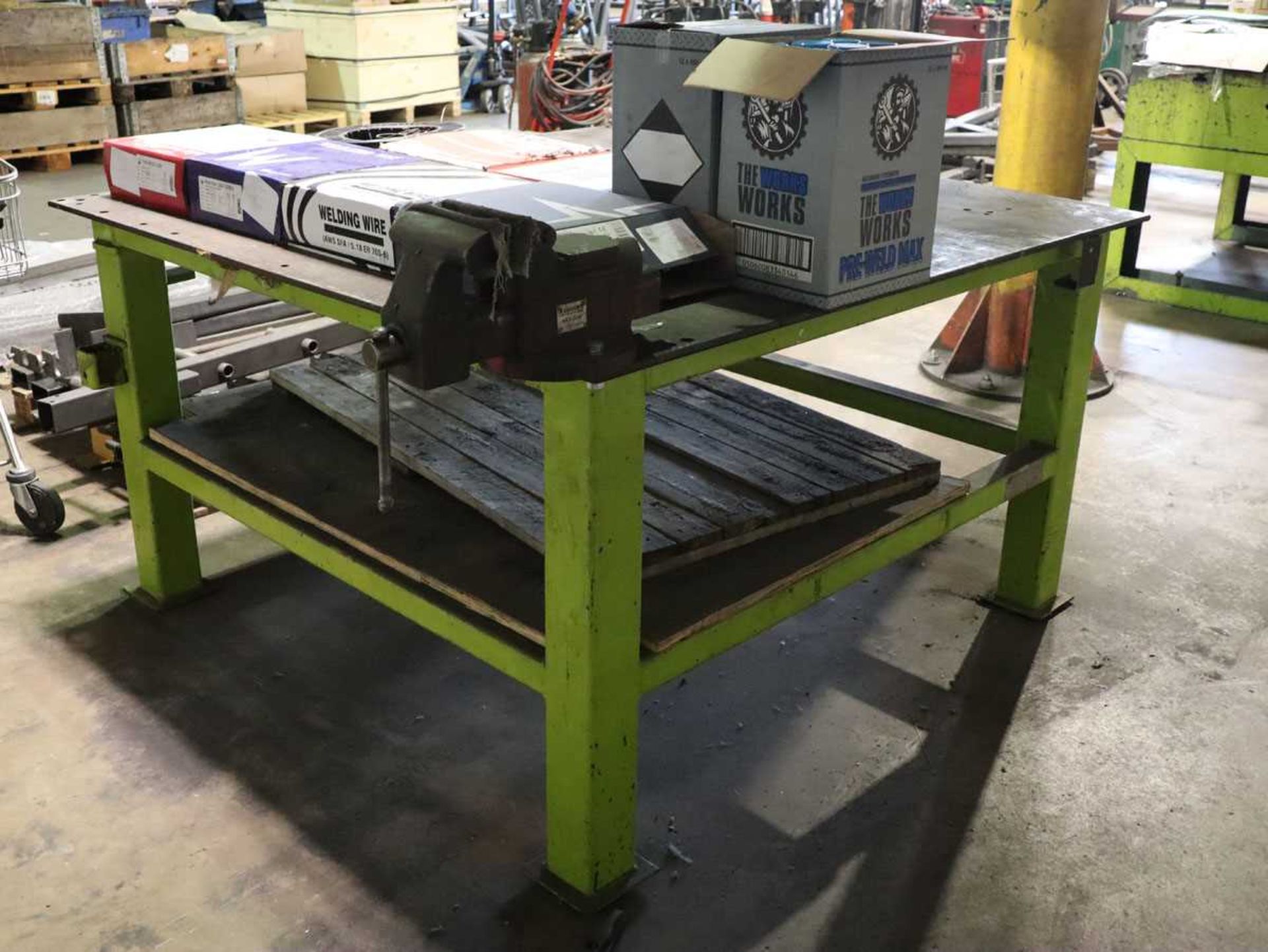 +VAT Heavy welding bench with engineers vice,1.5 metres square - Image 3 of 5