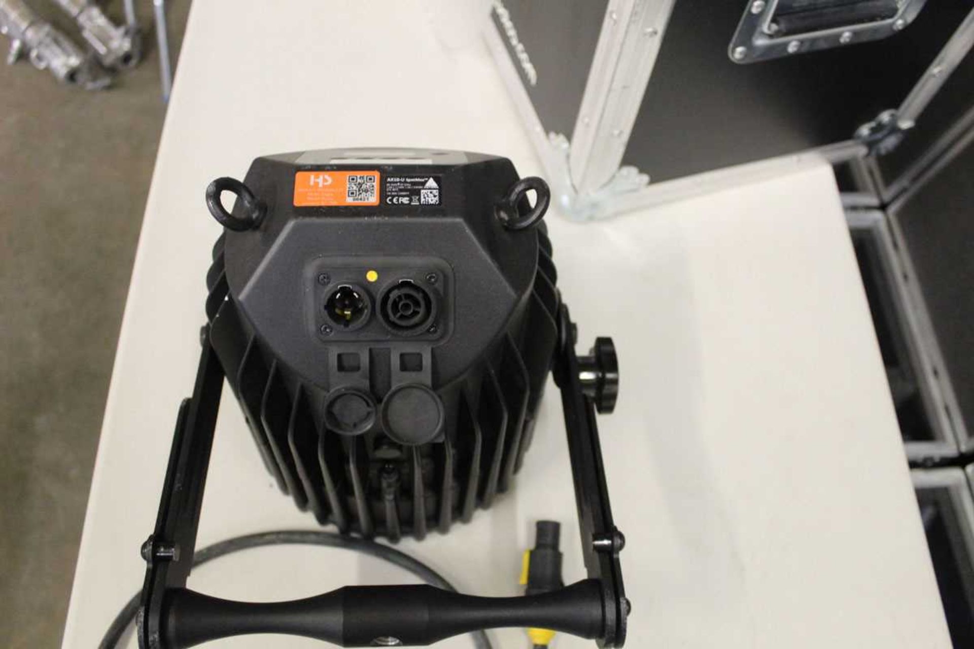 +VAT Astera AX10 Spotmax spotlight in flight case - Image 4 of 5