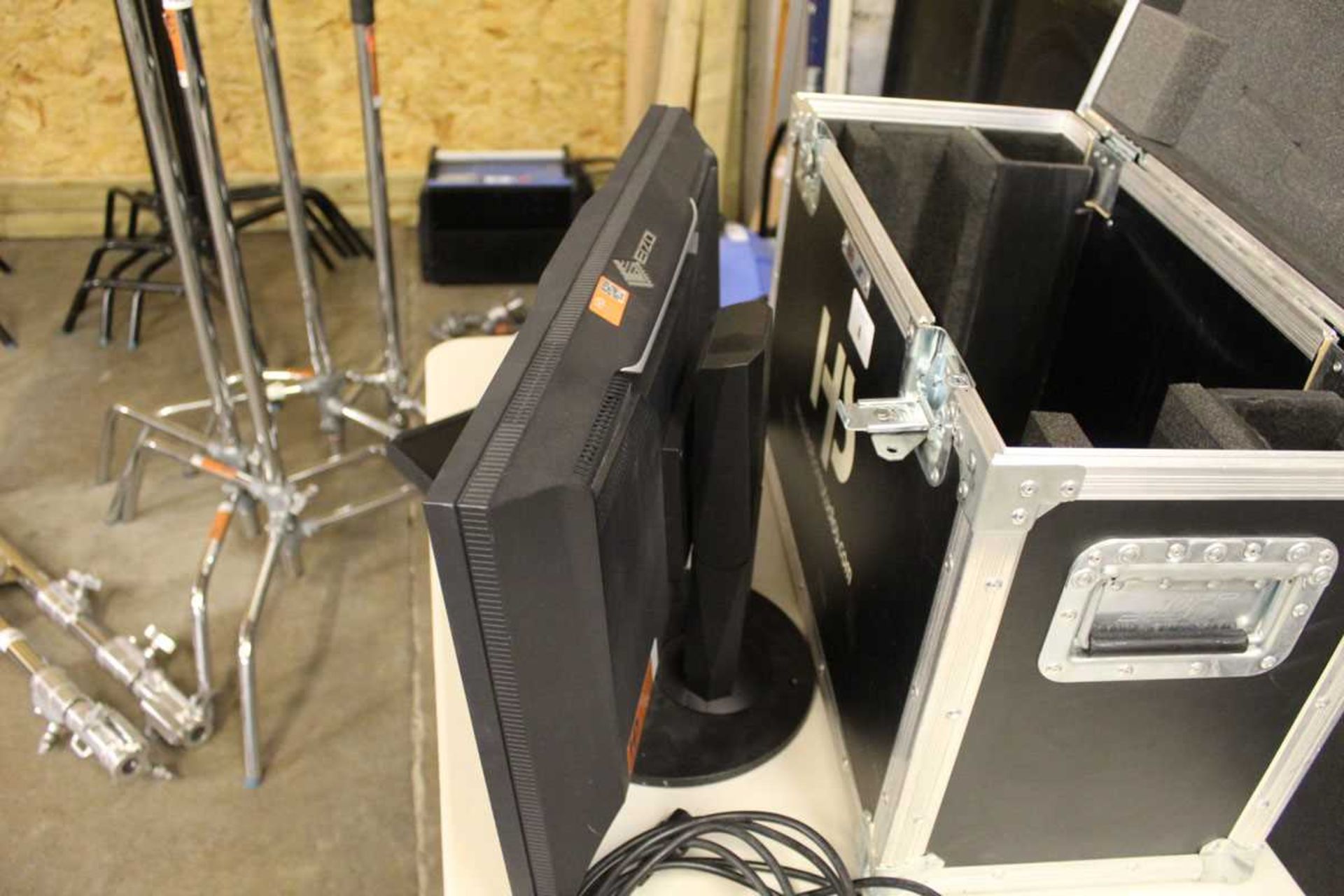 +VAT Eizo Colour Edge CG248 23.8" LCD monitor with stand and associated equipment in flight case - Image 2 of 4