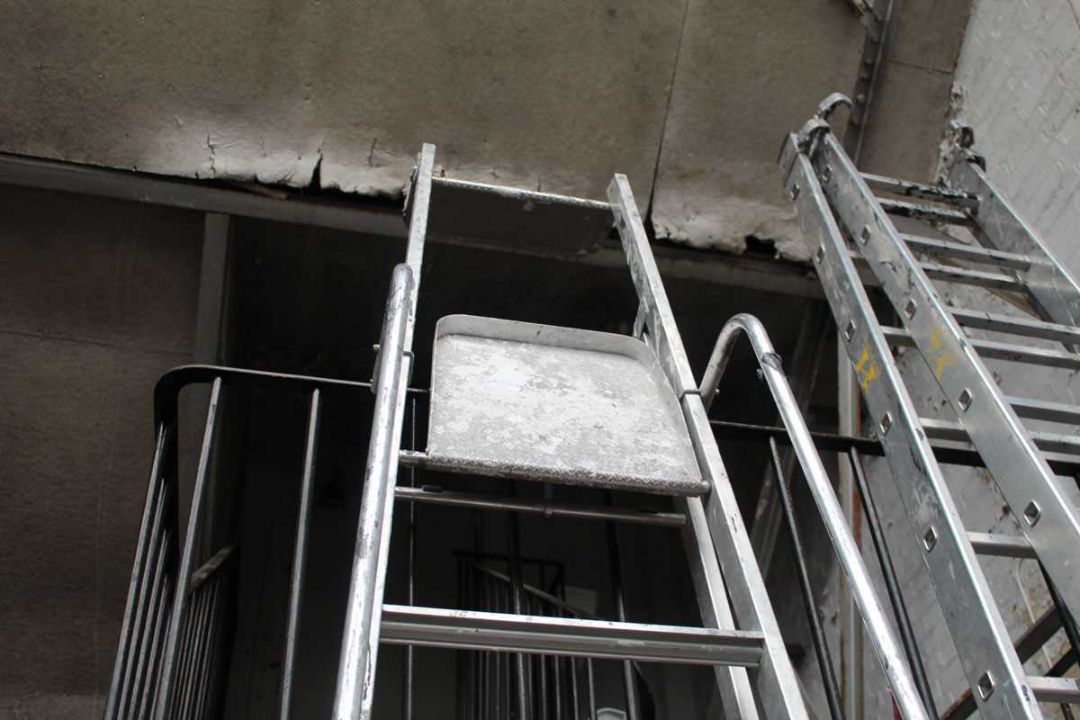 Zarges 10 step platform aluminium ladder - Image 5 of 5