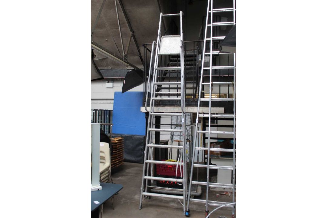 Zarges 10 step platform aluminium ladder - Image 2 of 5