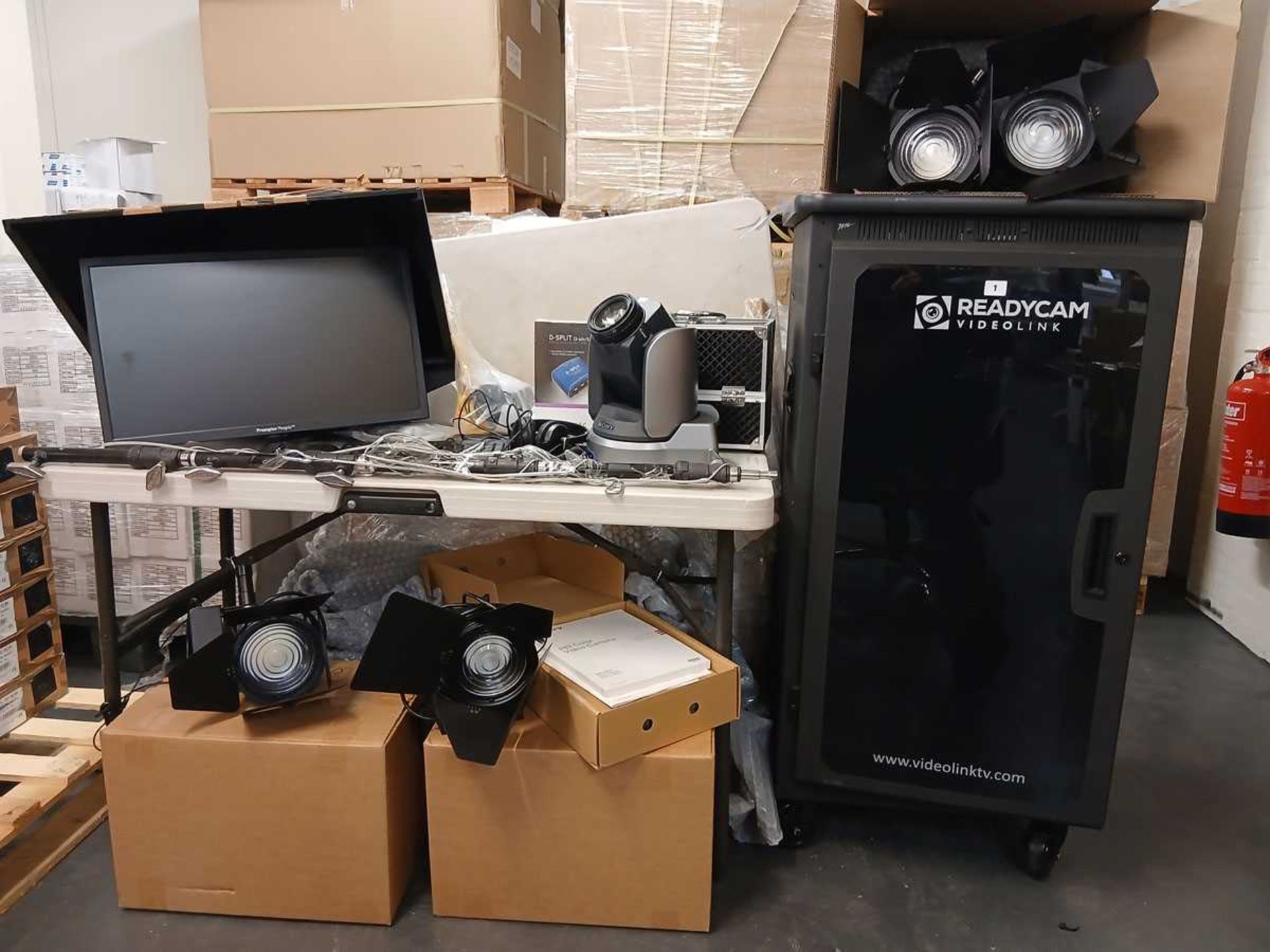 +VAT ReadyCam broadcast system with a Sony BRC-H900 HD 3CMOS moving camera, 4 lighting units, - Image 2 of 8