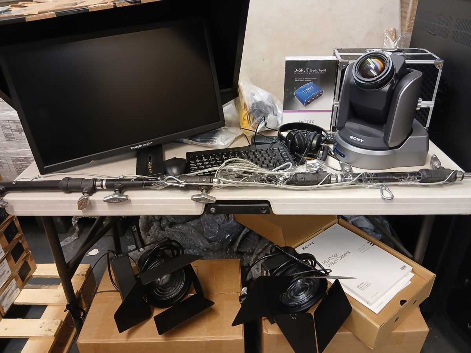 +VAT ReadyCam broadcast system with a Sony BRC-H900 HD 3CMOS moving camera, 4 lighting units,