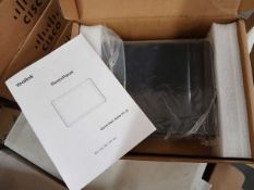 +VAT Yealink, model: roompanel touch screen, box