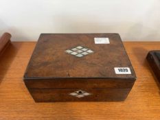 Victorian ladies mahogany work box with mother of pearl inlay