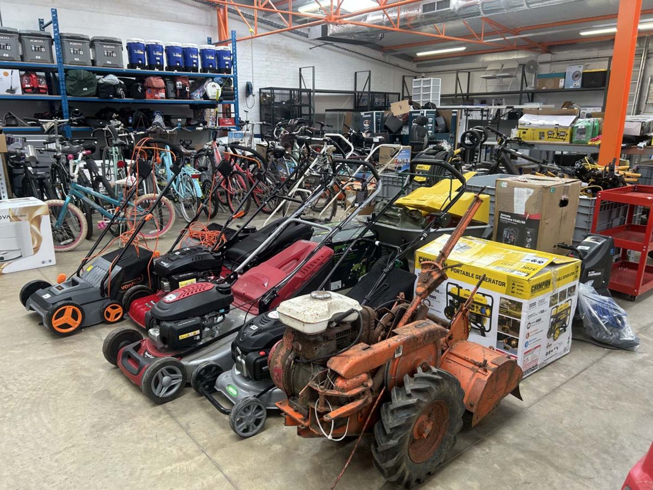 St Neots Weekly Sale 2