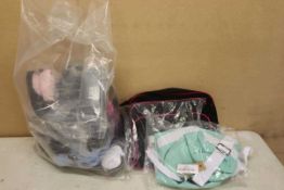 +VAT 7 pairs of mostly Bloch Warm-up booties in mixed sizes, plus 3 sports bags