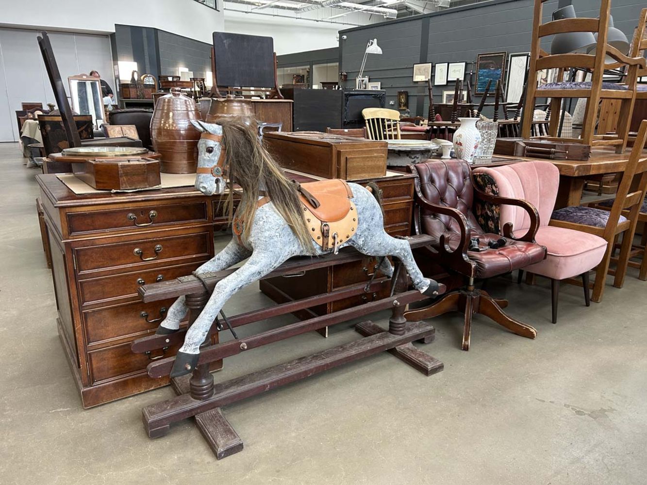 Saleroom 5 Weekly Furniture & Effects