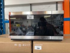 +VAT Unboxed Samsung MW3500K digital microwave oven in silver and black finish