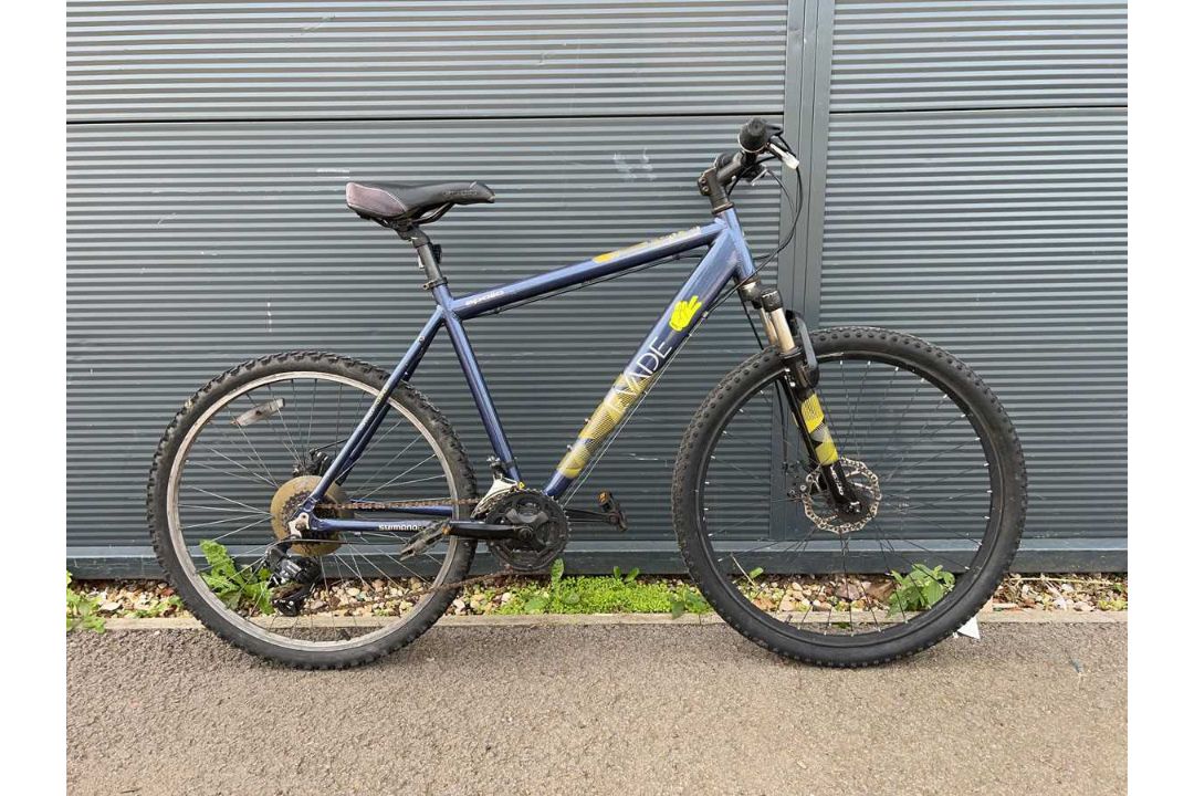 Apollo mountain bike