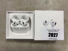 +VAT Apple Airpods 4, boxed with charging case