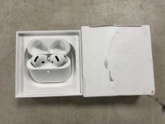 +VAT Apple Airpods 4 ANC, boxed with charging case