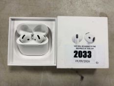 +VAT Apple Airpods 4, boxed with charging case