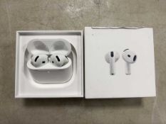 +VAT Apple Airpods 4, boxed with charging case