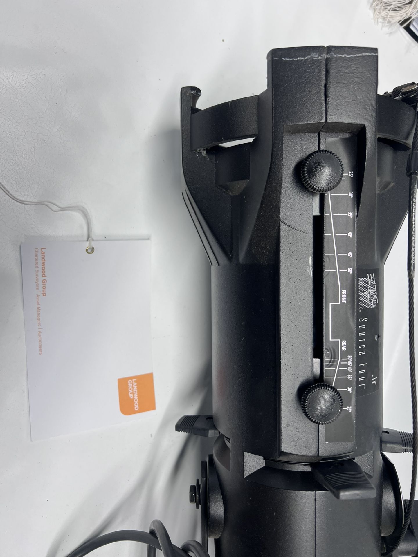 Pair of ETC Source 4 Jnr Zoom 25-50 degree 575WAll units sold with hook clamp, safety and 15a plug - Image 2 of 2