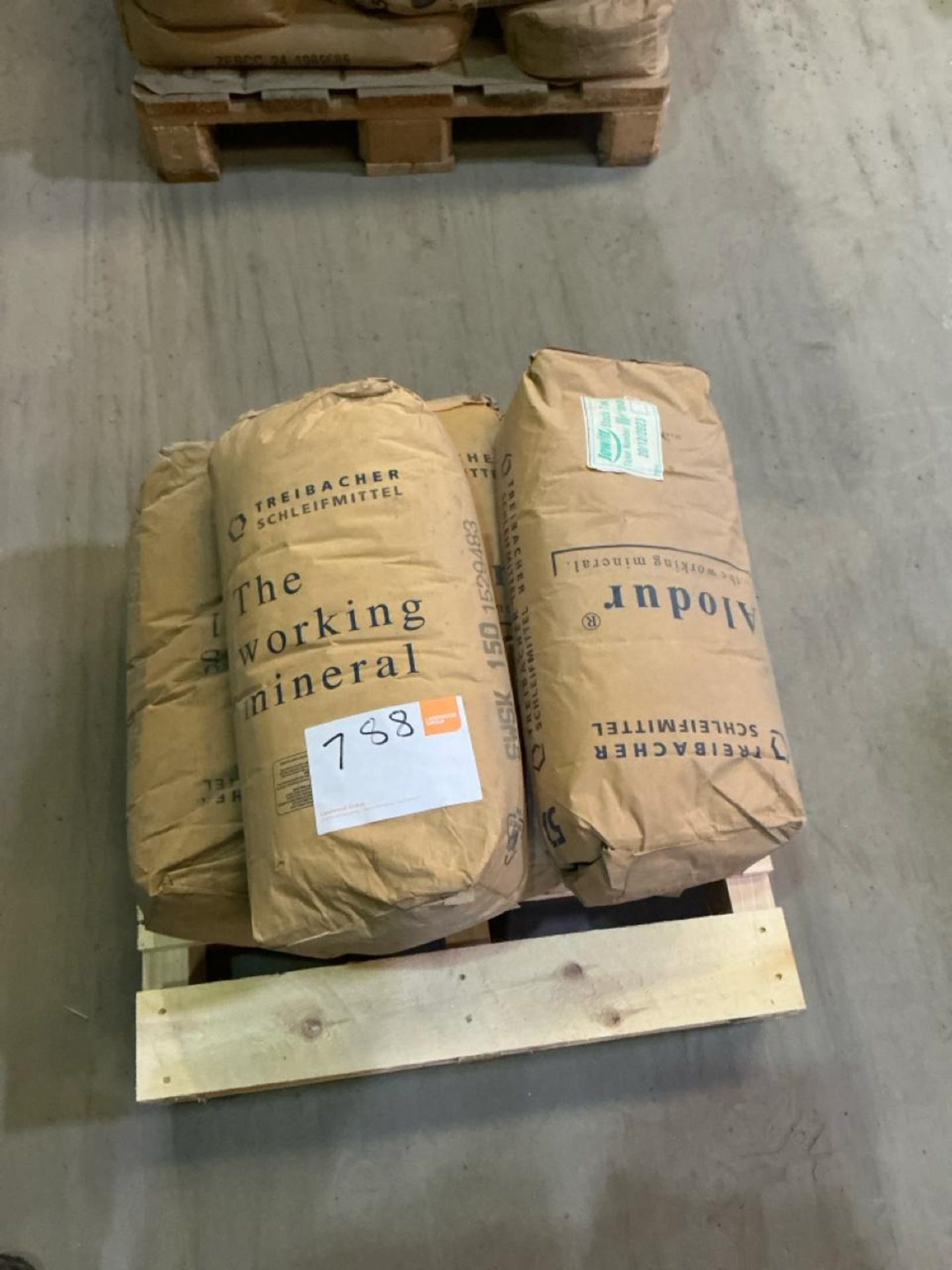 5 x 25kg Of White Alumina SWSK150