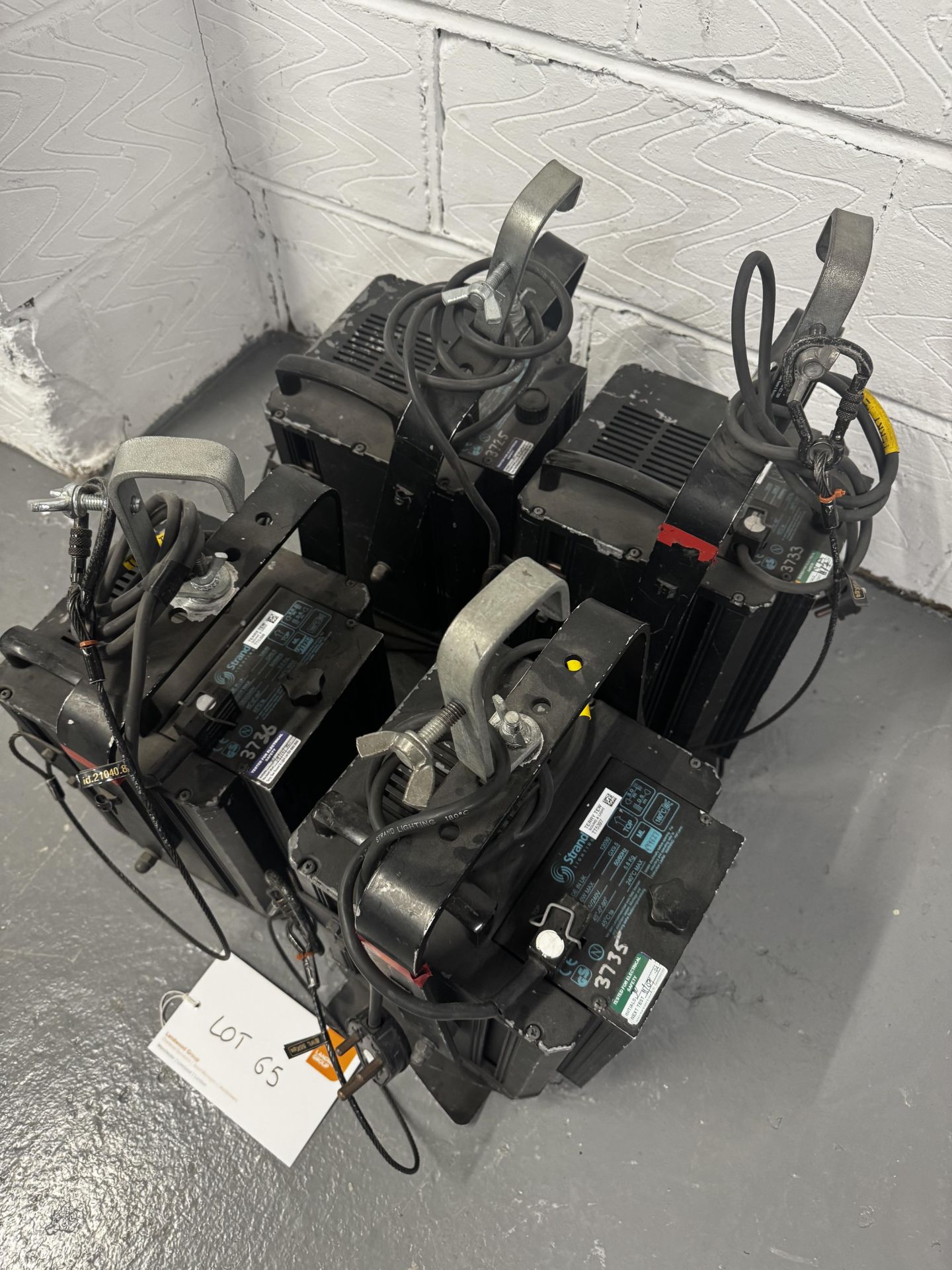 4 x Strand Cantata Fresnel 1200W to 15amp Plug - Image 3 of 5
