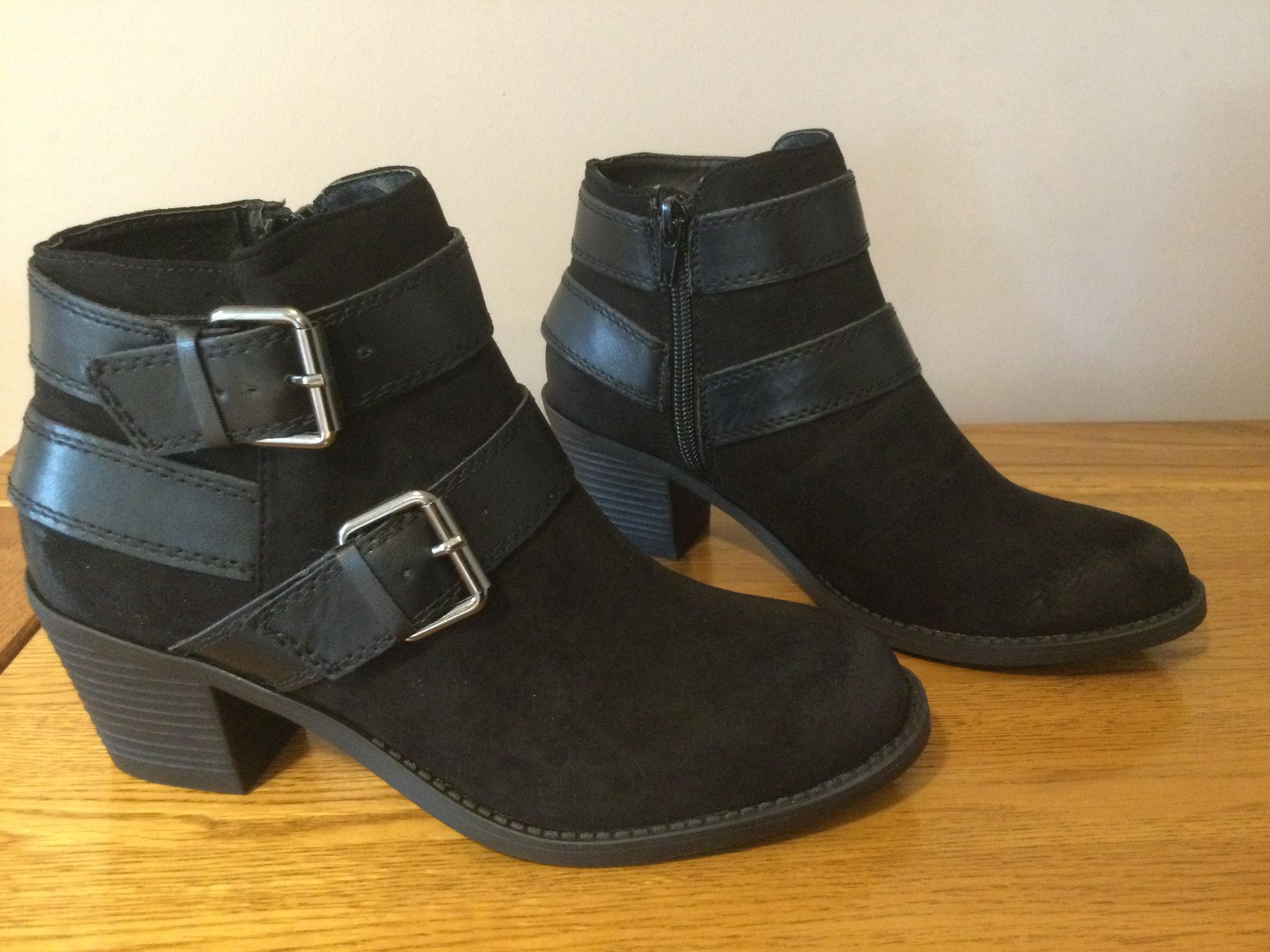 Dolcis “Quincy” Ankle Boots, Size 4, Black - New RRP £49.99 - Image 2 of 5