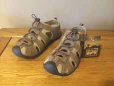 Title: Gola Women's ÒShingle 3Ó Hiking Sandals, Taupe/Hot Pink, Size 4 - Brand NewDescription: