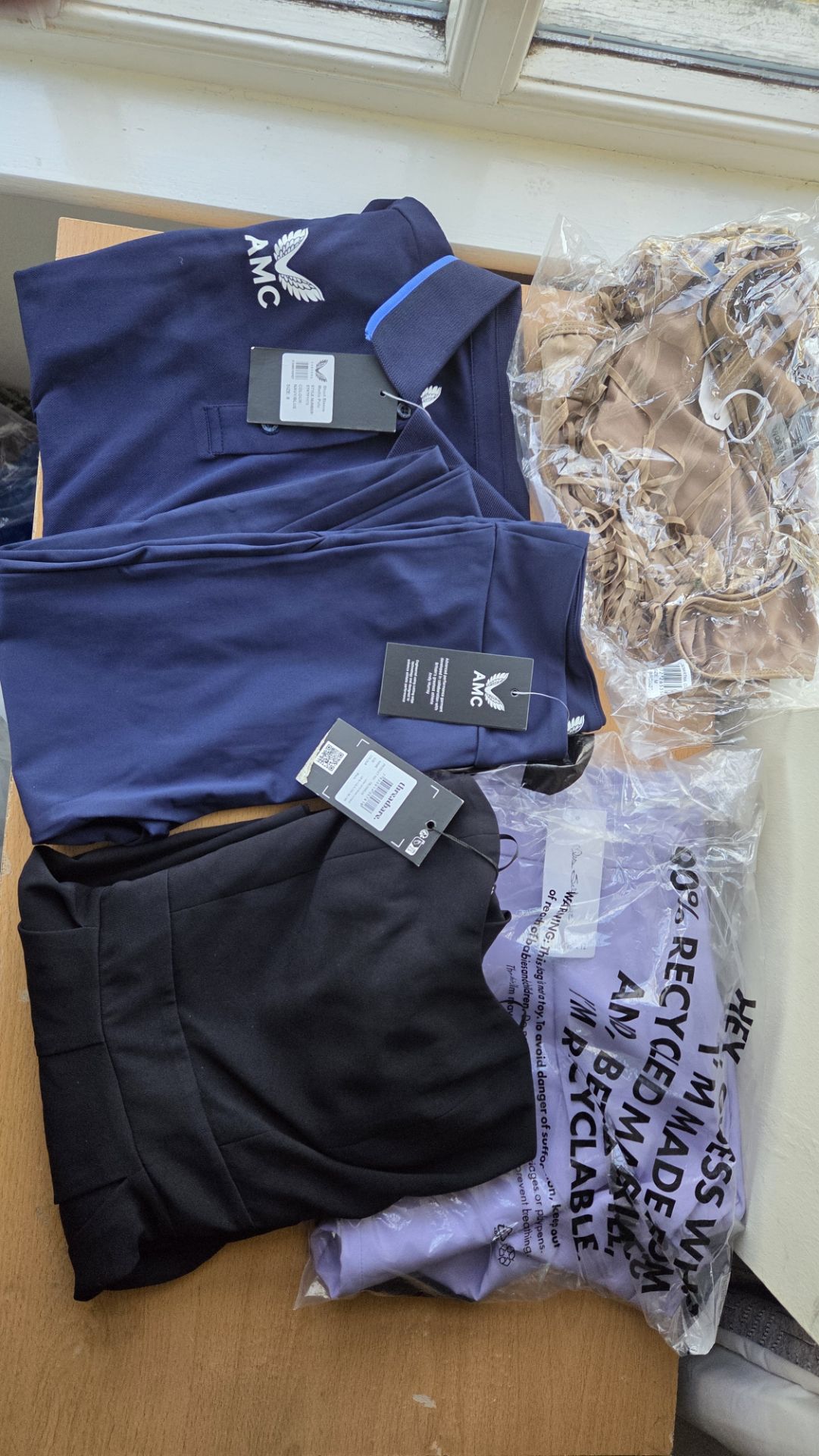 Title: Clothing Bundle To Include Big Brands Castor, Threadbare, Brave Soul, Miss Selfridge RRP £