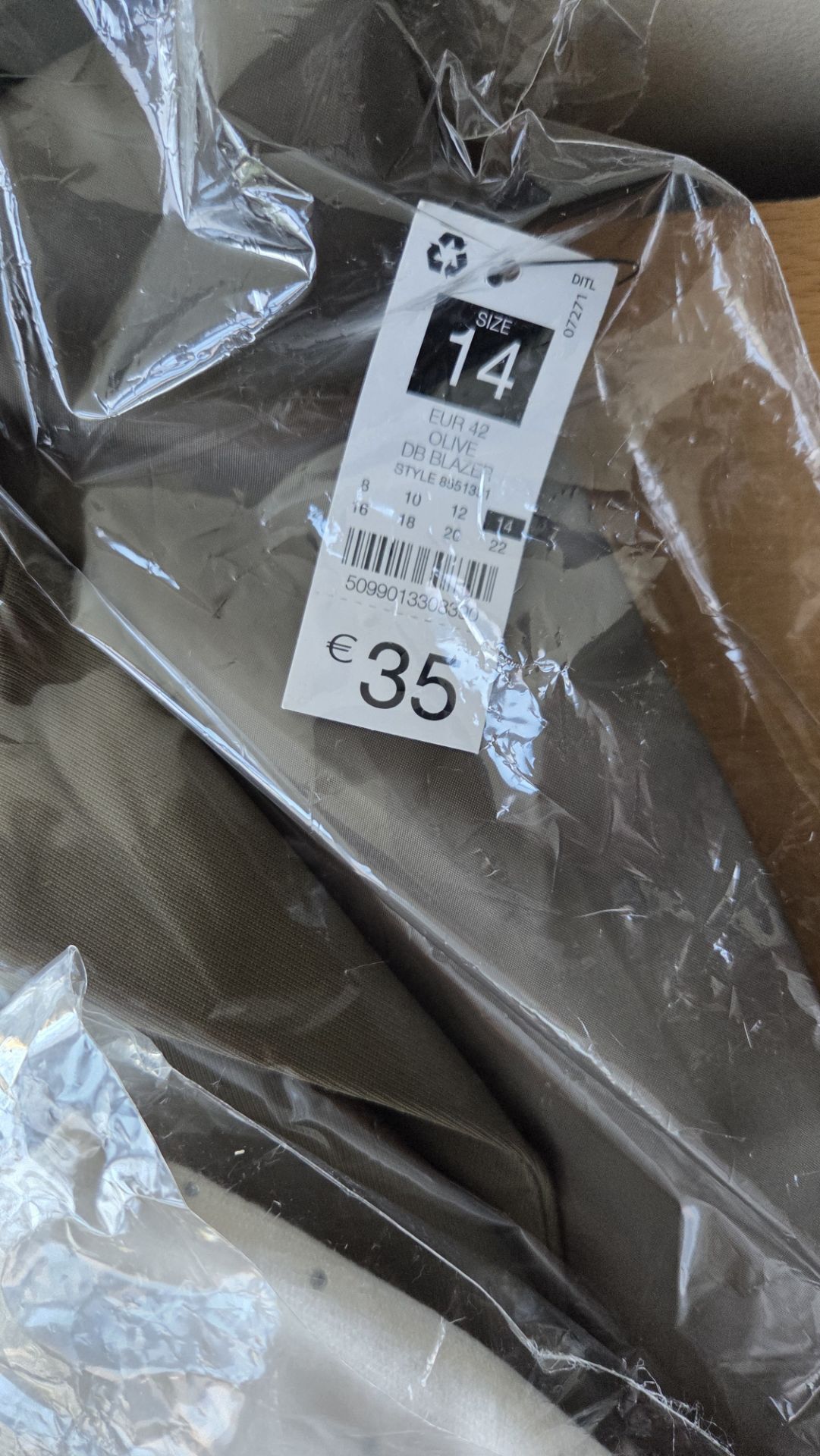 Womens Clothing Bundle To Include M&S Miss Selfridge Threadbare Dunnes RRP £250 - Image 2 of 4