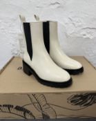 Women’s Boot Bundle