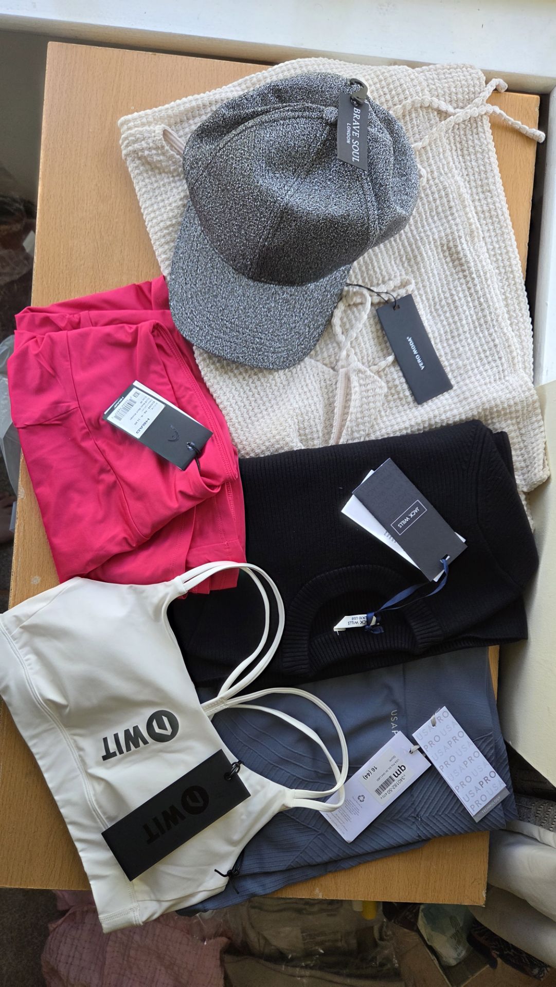 Clothing Bundle Includes Big Brands RRP £220