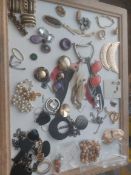 Mixed Bag of Costume Jewellery For Repairs