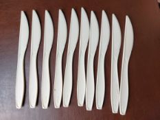 Plastic Knives x 200 In Champagne