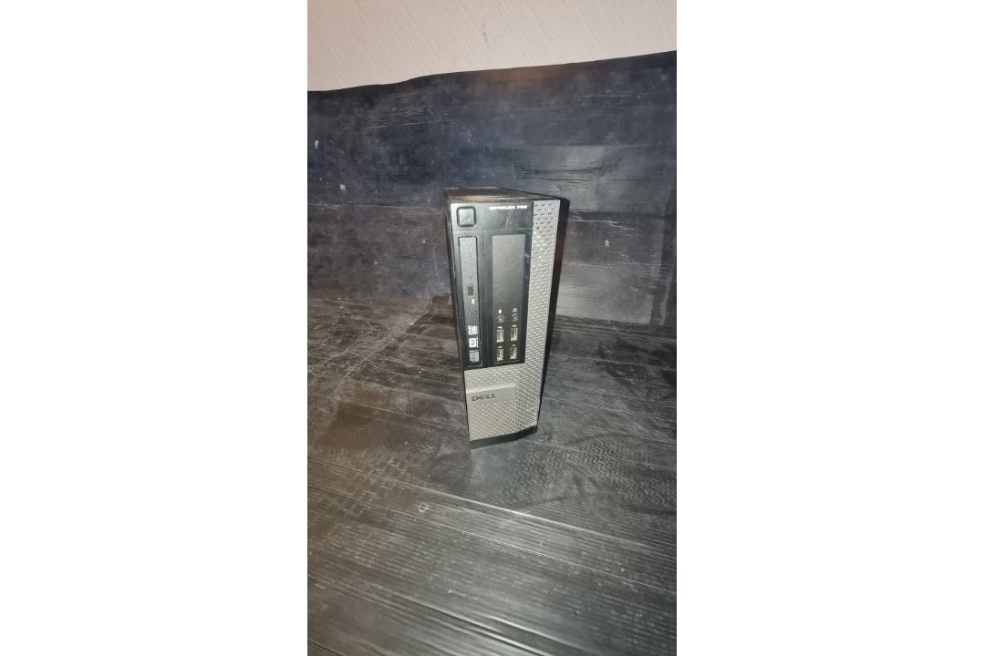 Dell OptiPlex 790 SFF Desktop PC Pentium G645 / 16GB RAM / 240GB SSD / Windows 11 Pro - Image 1 of 6
