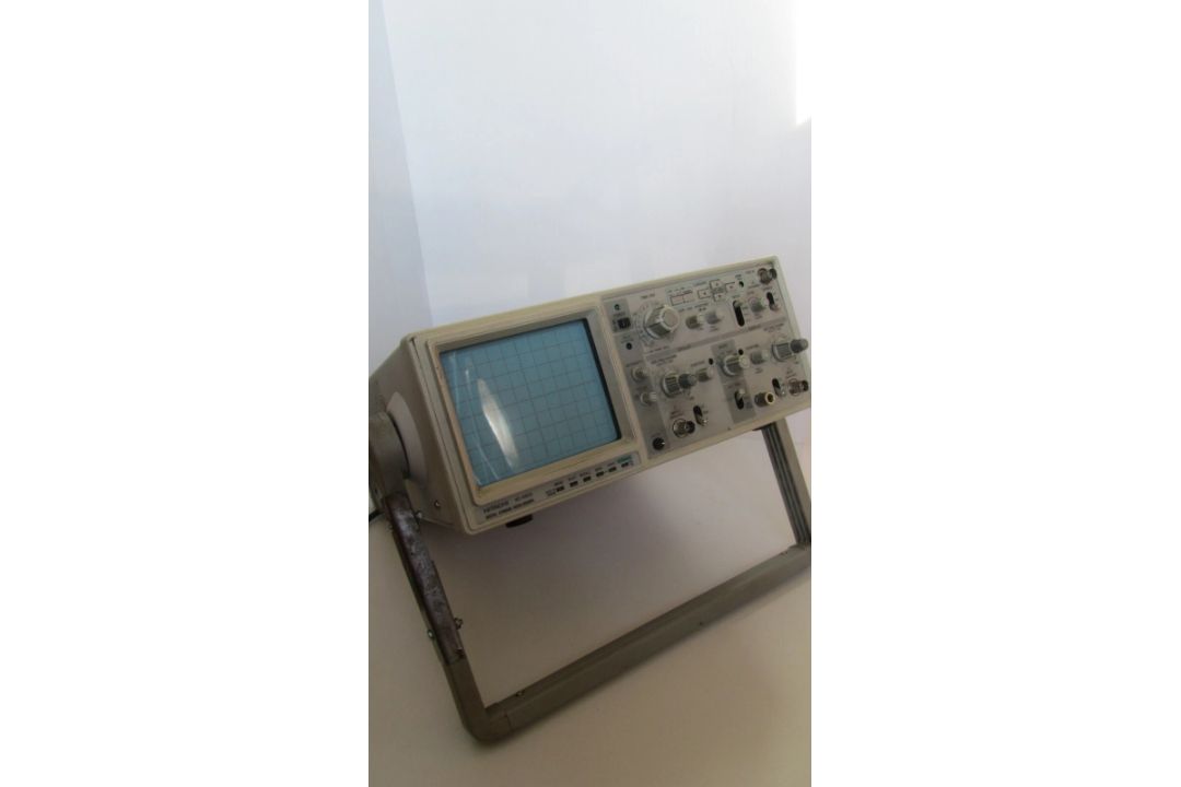 Hitachi VC-6523 Digital Storage Oscilloscope Used