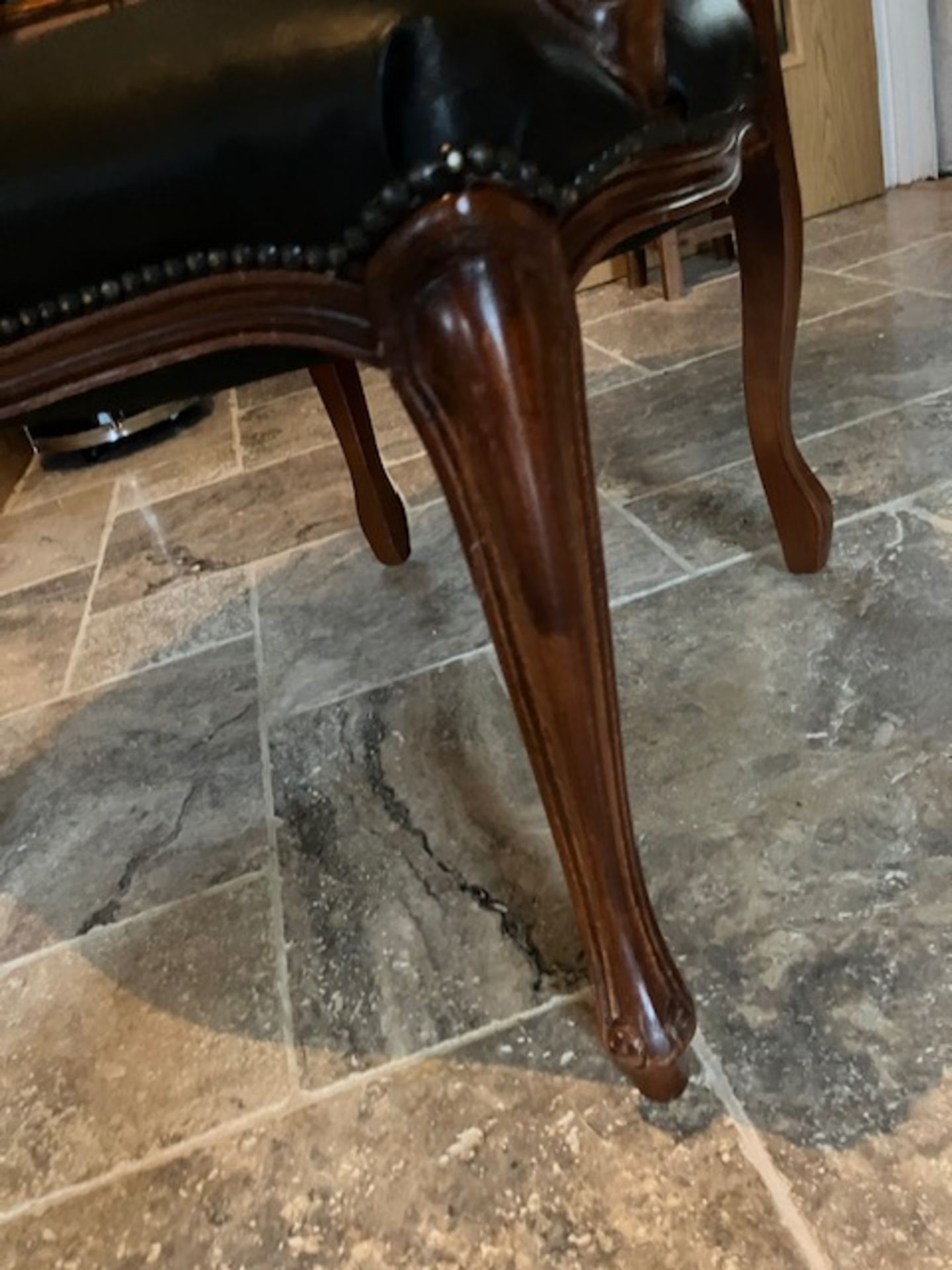 Chesterfield Style High Back Leather Detailed Chair - Image 5 of 11