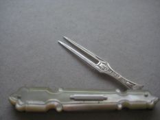Rare Victorian Mother of Pearl Hafted Silver Folding Fruit Fork