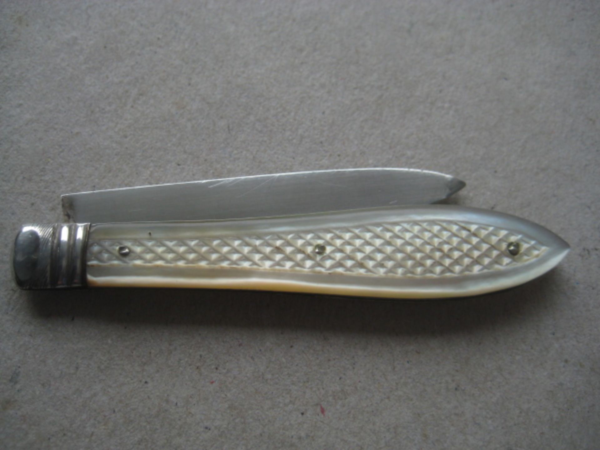 Victorian Mother of Pearl Hafted Cased Silver Bladed Folding Fruit Knife and Fork - Image 11 of 16