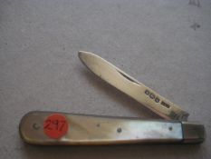 George V Mother of Pearl Hafted Silver Bladed Folding Fruit Knife, Sheffield 1918