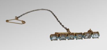 Edwardian 9ct Gold & Aquamarine Bar Brooch