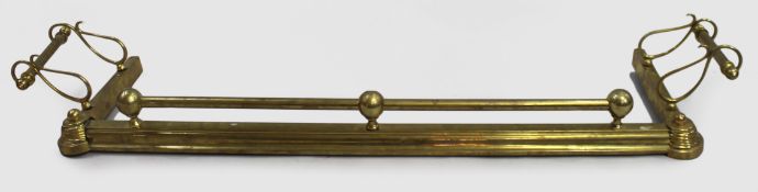 Antique Brass Fire Fender with Outswept Fire Iron Rests