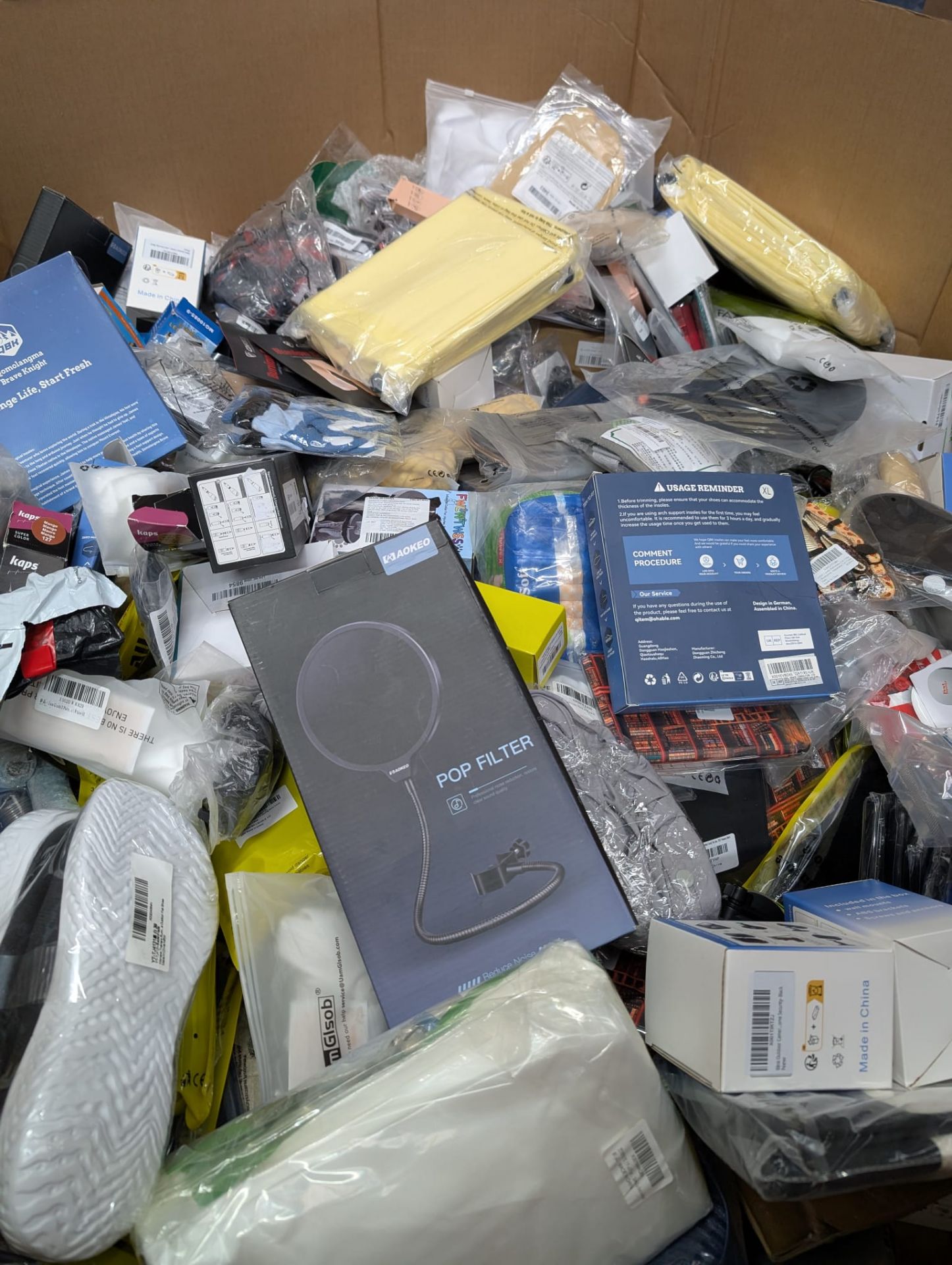 4 x Major Retail Pallets | Typically 500-1000 Items Per Pallet | Ranging Up To £20 RRP - Aprx £5... - Image 11 of 12