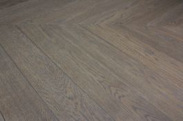 12.8 CLEHW3221 Oak Crest Chevron