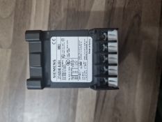 Siemens 3TH2040-0JB4 Contactor Relay. New