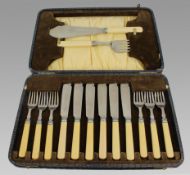 Vintage Trimils & Everwhite Cased Fish Flatware Set