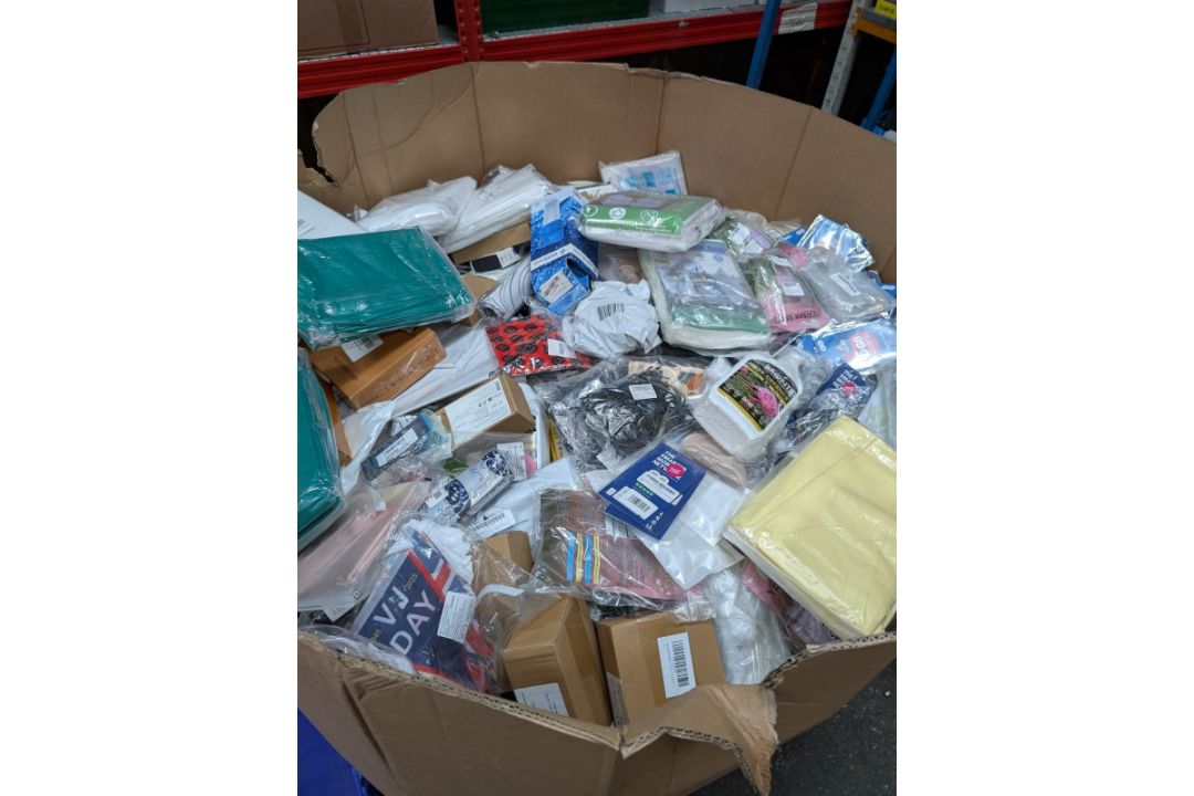 1 x Major Retail Pallet | Typically 500-1000 Items Per Pallet | Ranging Up To £20 RRP - Aprx £50... - Image 9 of 12