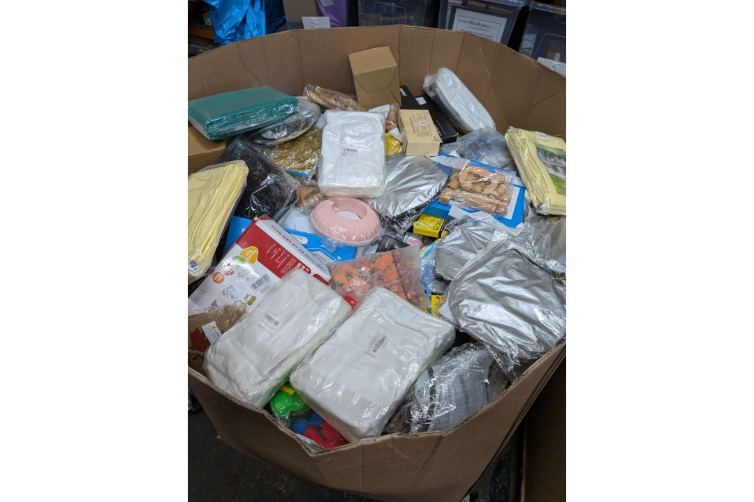 1 x Major Retail Pallet | Typically 500-1000 Items Per Pallet | Ranging Up To £20 RRP - Aprx £50... - Image 8 of 12