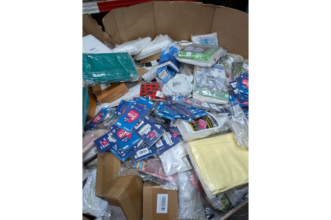 1 x Major Retail Pallet | Typically 500-1000 Items Per Pallet | Ranging Up To £20 RRP - Aprx £50... - Image 12 of 12