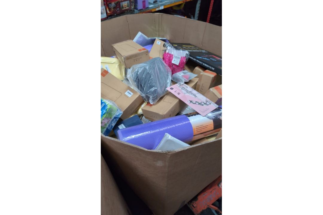 1 x Major Retail Pallet | Typically 500-1000 Items Per Pallet | Ranging Up To £20 RRP - Aprx £50... - Image 7 of 12